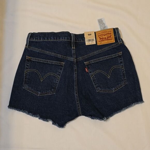 Levi’s Denim High Rise Blue Jean Shorts Women’s Sz 29 NWT!! - Picture 2 of 10